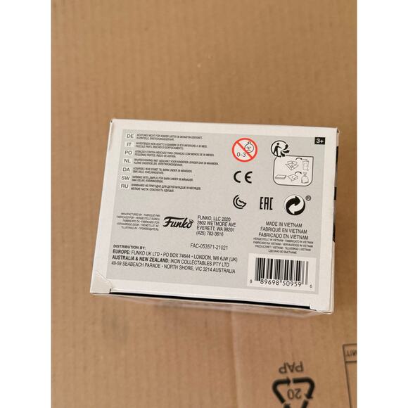 NEW Funko Pop! Star Wars The Mandalorian Chrome with Child 402 - Picture 2 of 4